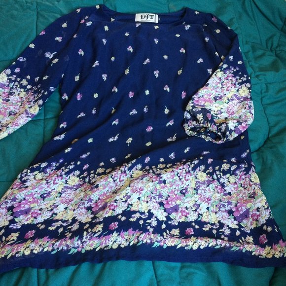 DJT Floral Dress NWOT Size M with  3/4 sleeve - Picture 1 of 12